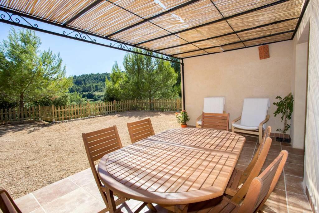 L'Arbre A Soleil Villa Aigues-Vives  Eksteriør bilde